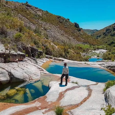 ヴィラ Quinta Luxo Com Piscina No Geres Rio Caldo