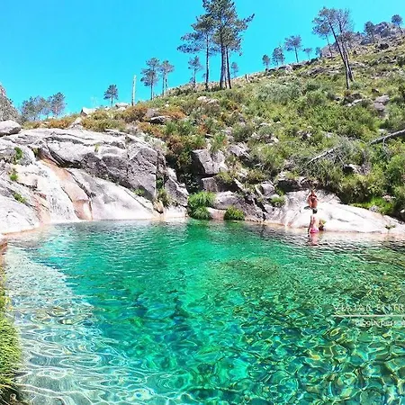 ヴィラ Quinta Luxo Com Piscina No Geres
